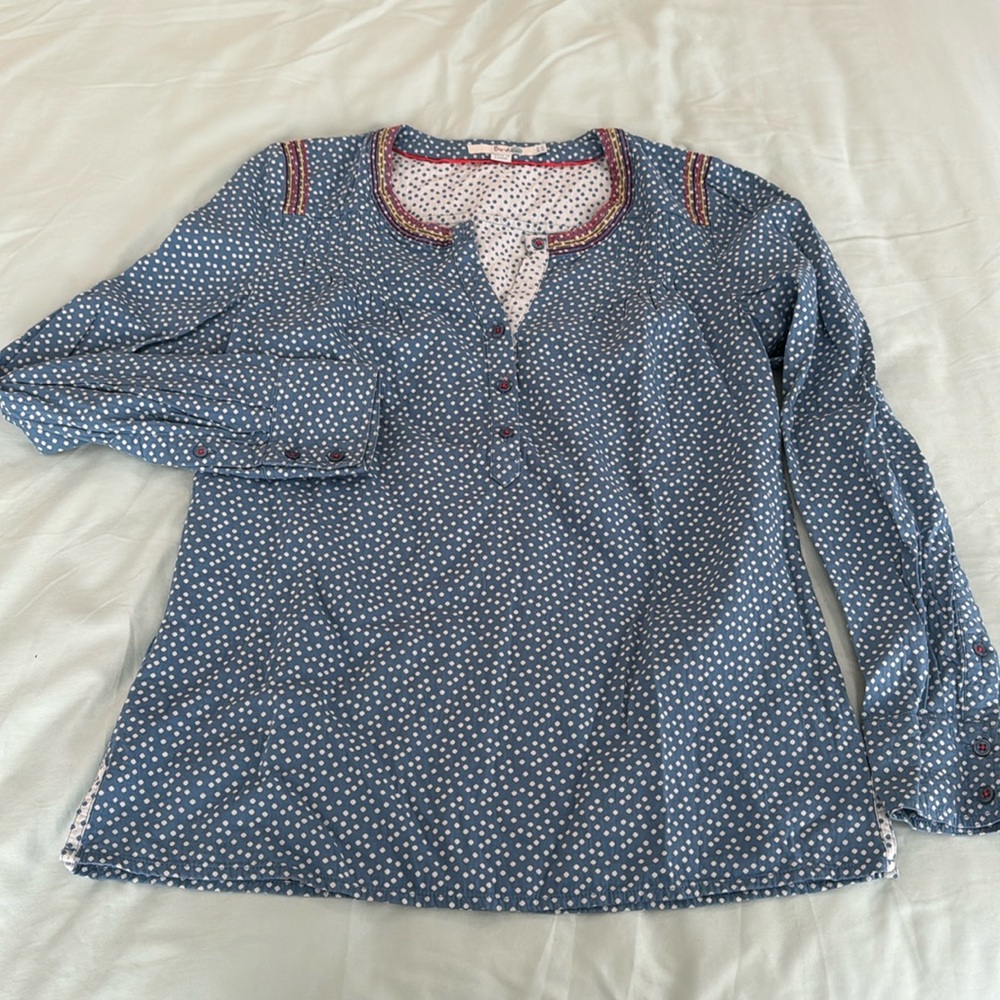 EUC Boden Henley embroidered tunic